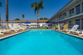  Motel 6-Sepulveda, CA - Los Angeles - Van Nuys - North Hills  Север Хилс